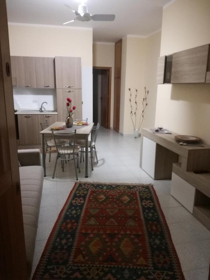 Апартаменты Giusy'S Place 1 Кампофеличе-ди-Роччелла Экстерьер фото