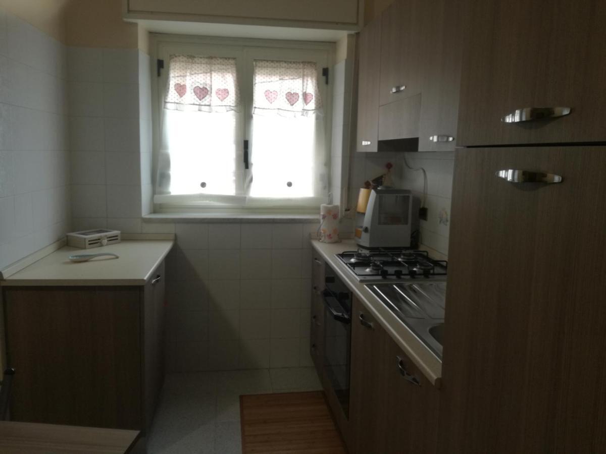 Апартаменты Giusy'S Place 1 Кампофеличе-ди-Роччелла Экстерьер фото